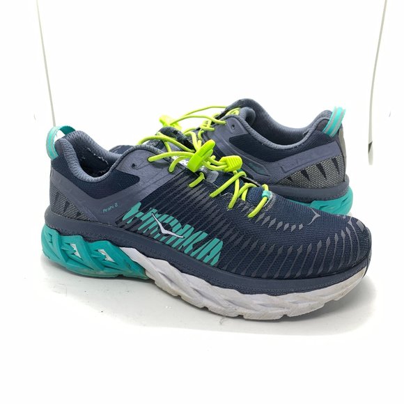 hoka one one arahi 2 women's